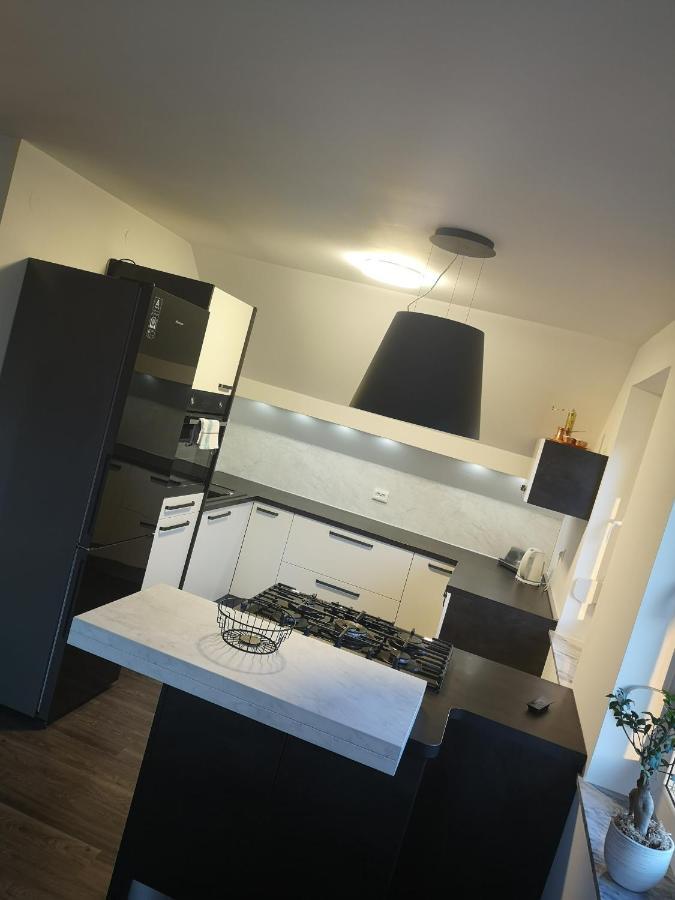 Apartment With Mountain View And Rivers Close By Smartno ob Dreti Екстериор снимка